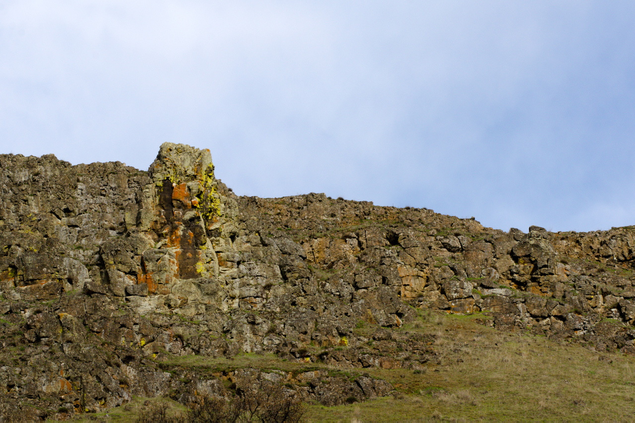 Basalt cliffs