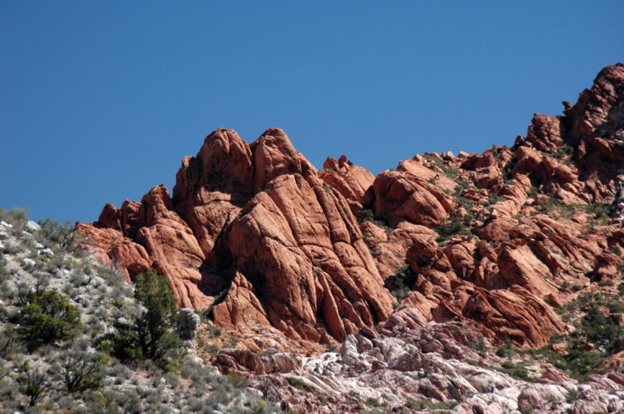 Ubiquitous red rock cliffs
